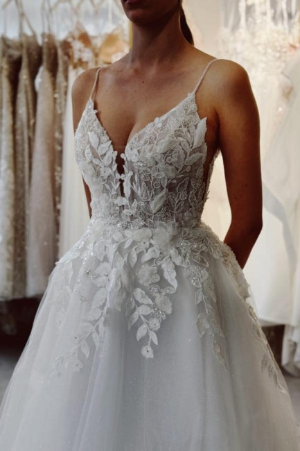 Dressystars White Wedding Dress Spaghetti Strap Sleeveless Beaded Cathedral Train Lace Tulle Bridal Gown
