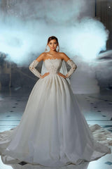 Dressystars White Wedding Dress Strapless Lace Sleeveless Sequined Ball Gown Sweep Train Satin Bridal Gown