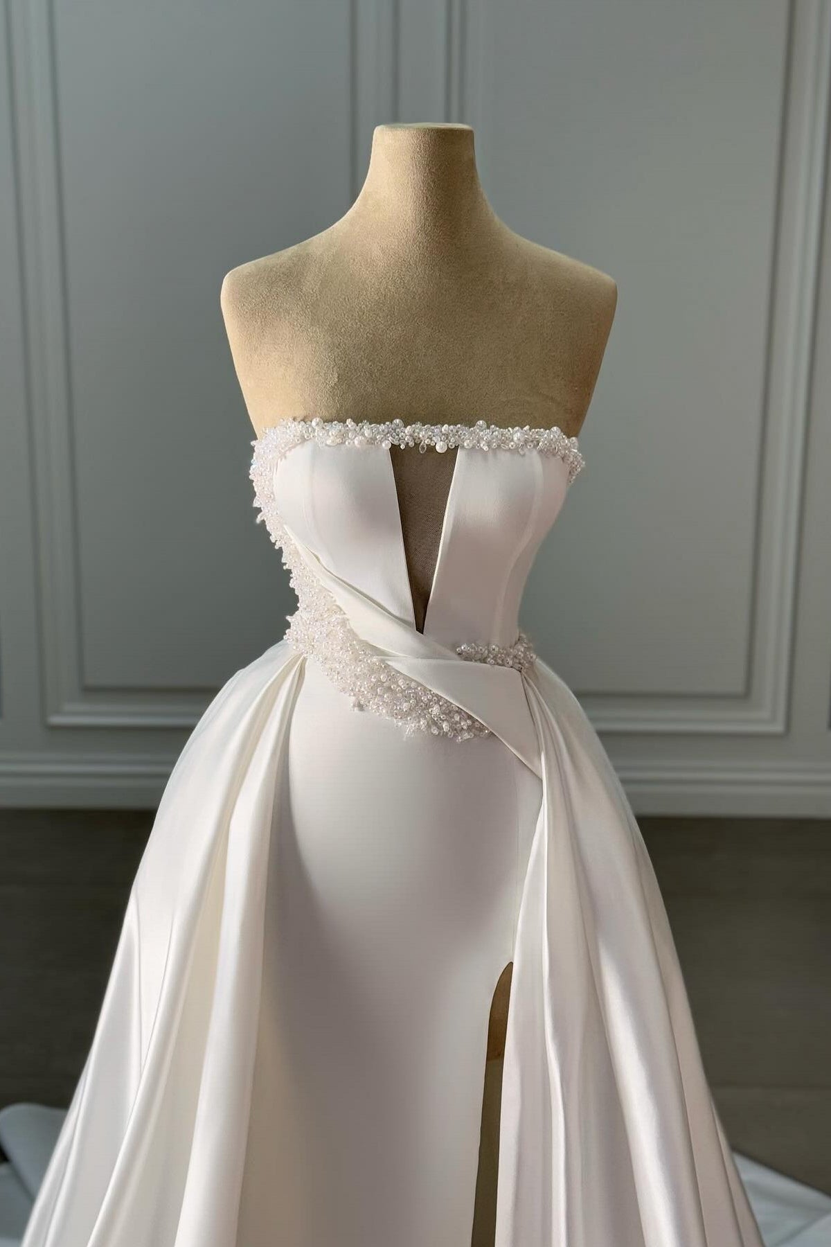 Dressystars White Wedding Dress Strapless Sleeveless Beaded Panel Train Ruffle Satin Bridal Gown With Slit
