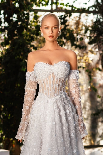 Dressystars White Wedding Dress Sweetheart A Line Sleeveless Sequined Sweep Train Tulle Bridal Gown With 3D Flowers