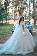 Dressystars White Wedding Dress Sweetheart Ball Gown Off The Shoulder Sleeveless Cathedral Train Ruffles Tulle Bridal Gown