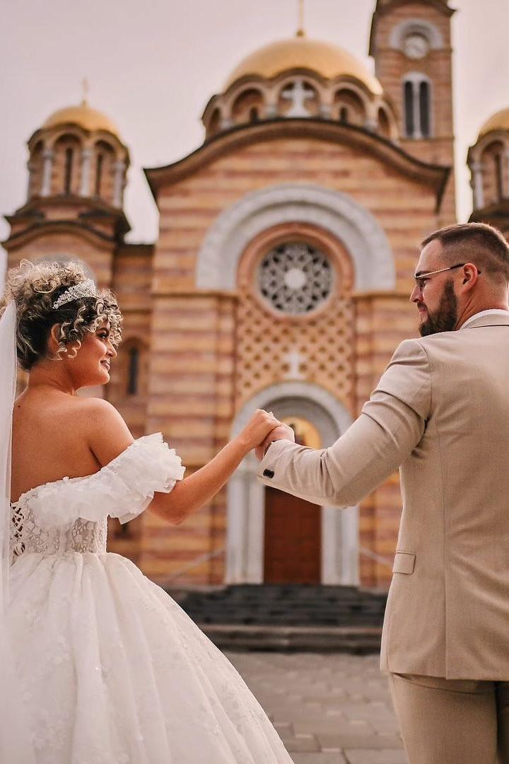 Dressystars White Wedding Dress Sweetheart Off The Shoulder Ball Gown Beaded Lace Cathedral Train Tulle Bridal Gown