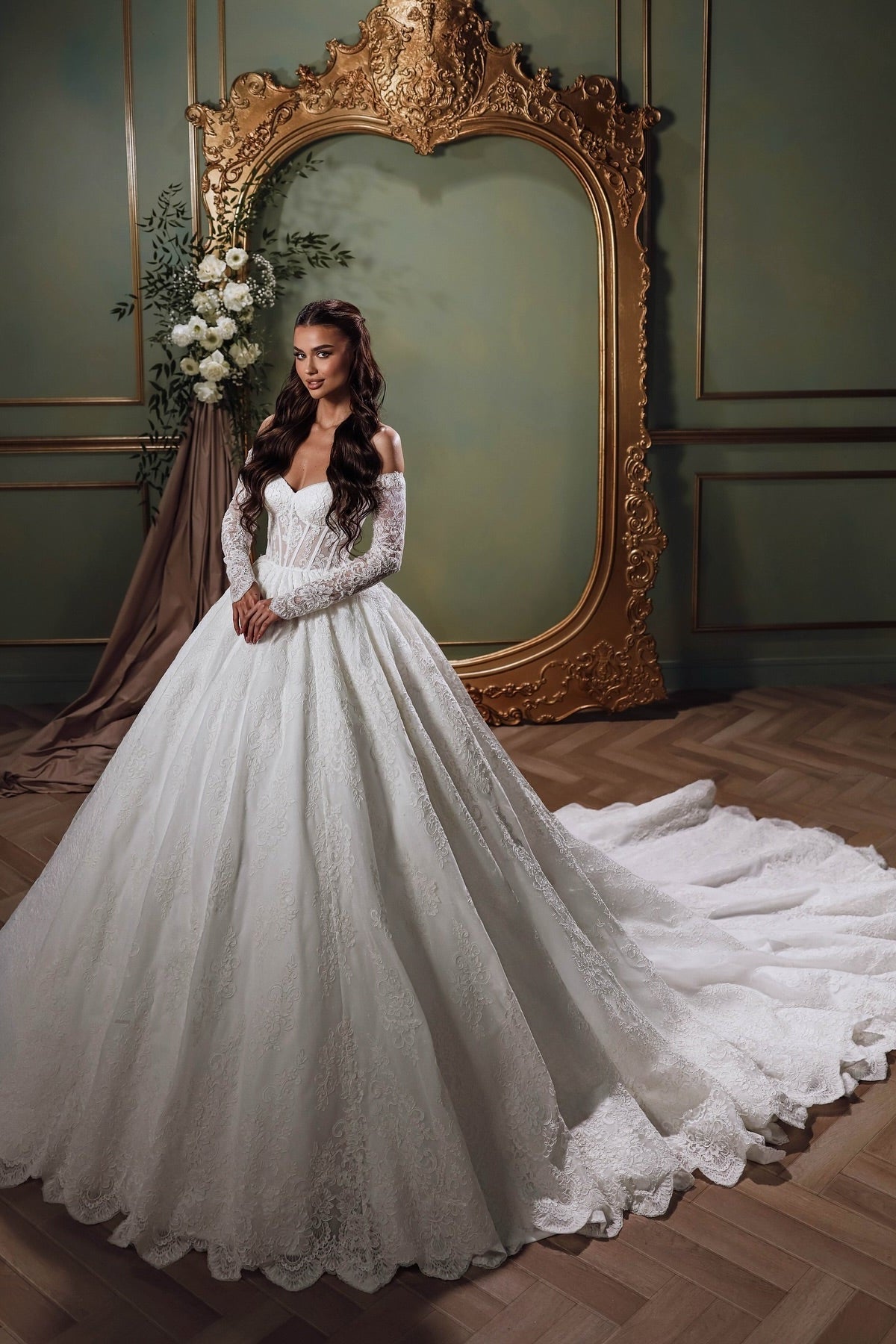 Dressystars White Wedding Dress Sweetheart Off The Shoulder Sleeves Ball Gown Cathedral Train Lace Bridal Gown