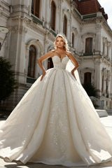 Dressystars White Wedding Dress Sweetheart Sleeveless Sequined Beaded Ball Gown Tulle Bridal Gown
