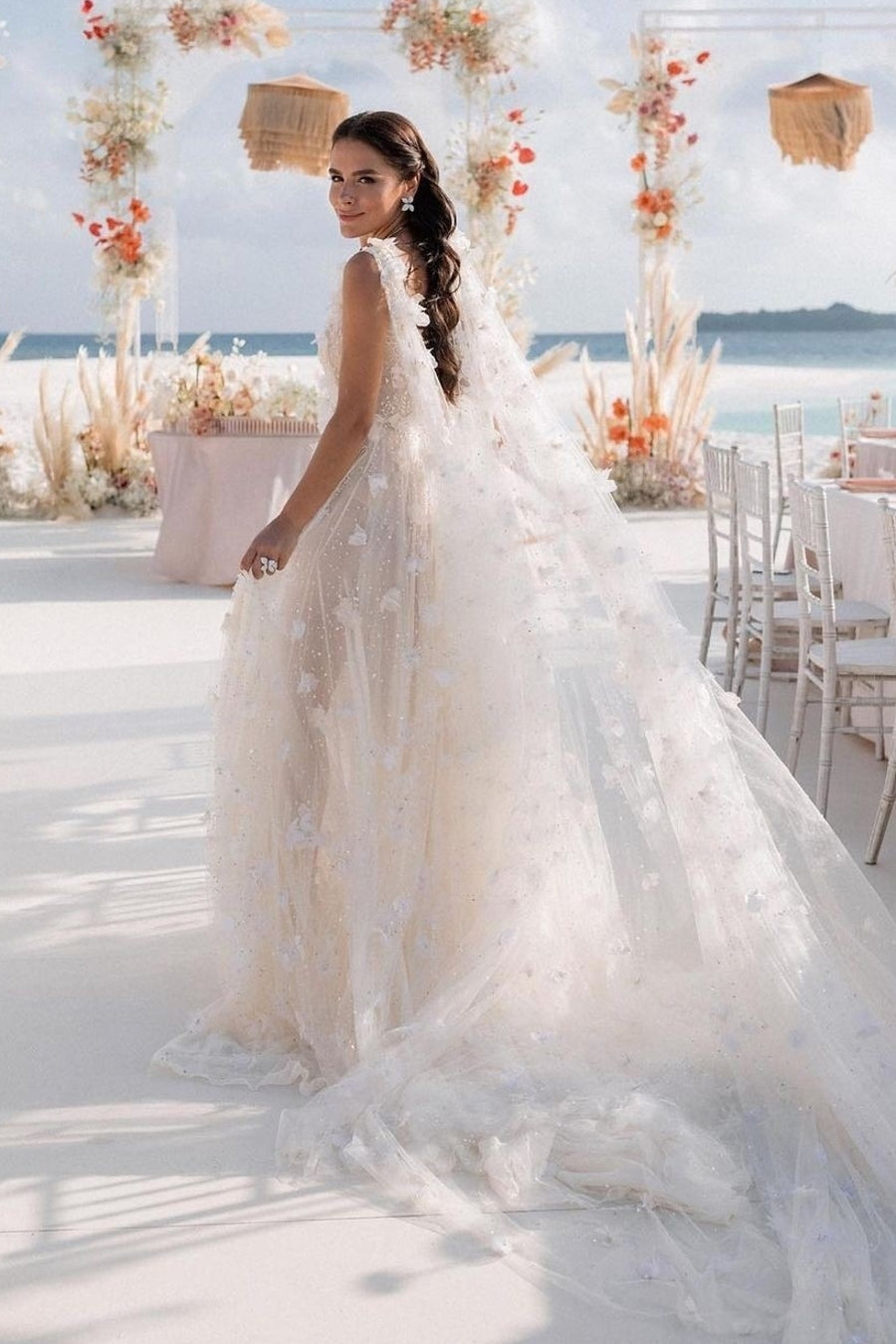 Dressystars White Wedding Dress V Neck Lace A Line Spaghetti Strap Sequined Sleeveless Watteau Train Tulle Bridal Gown With Slit