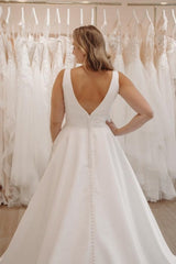 Dressystars White Wedding Dress V Neck Spaghetti Strap A Line Sleeveless Sweep Train Satin Bridal Gown
