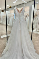 Dressystars White Wedding Dress V Neck Spaghetti Strap A Line Sleeveless Tulle Bridal Gown With Appliques