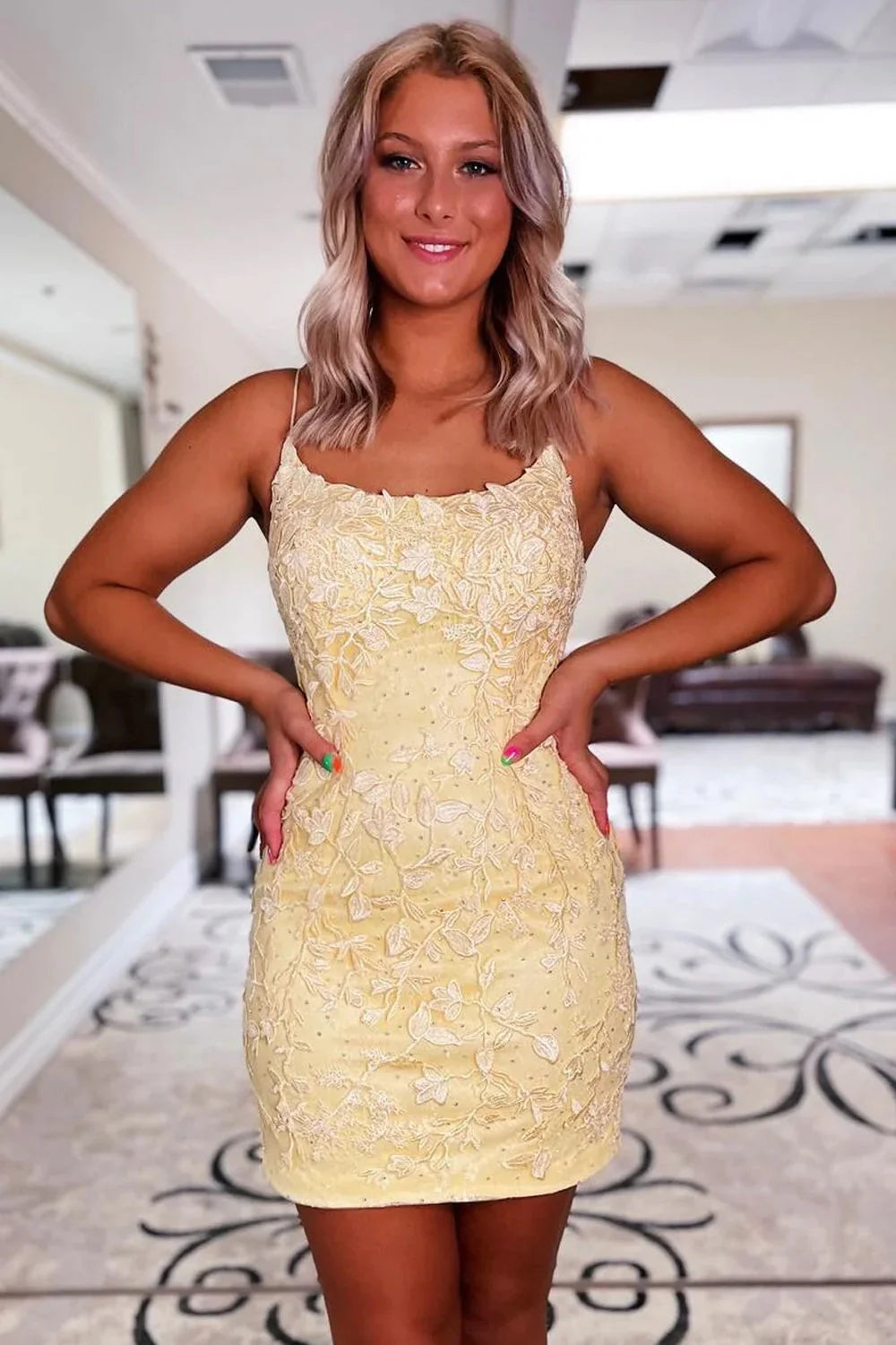 Dressystars Yellow Homecoming Dress Spaghetti Straps Lace Tight Short Prom Dress