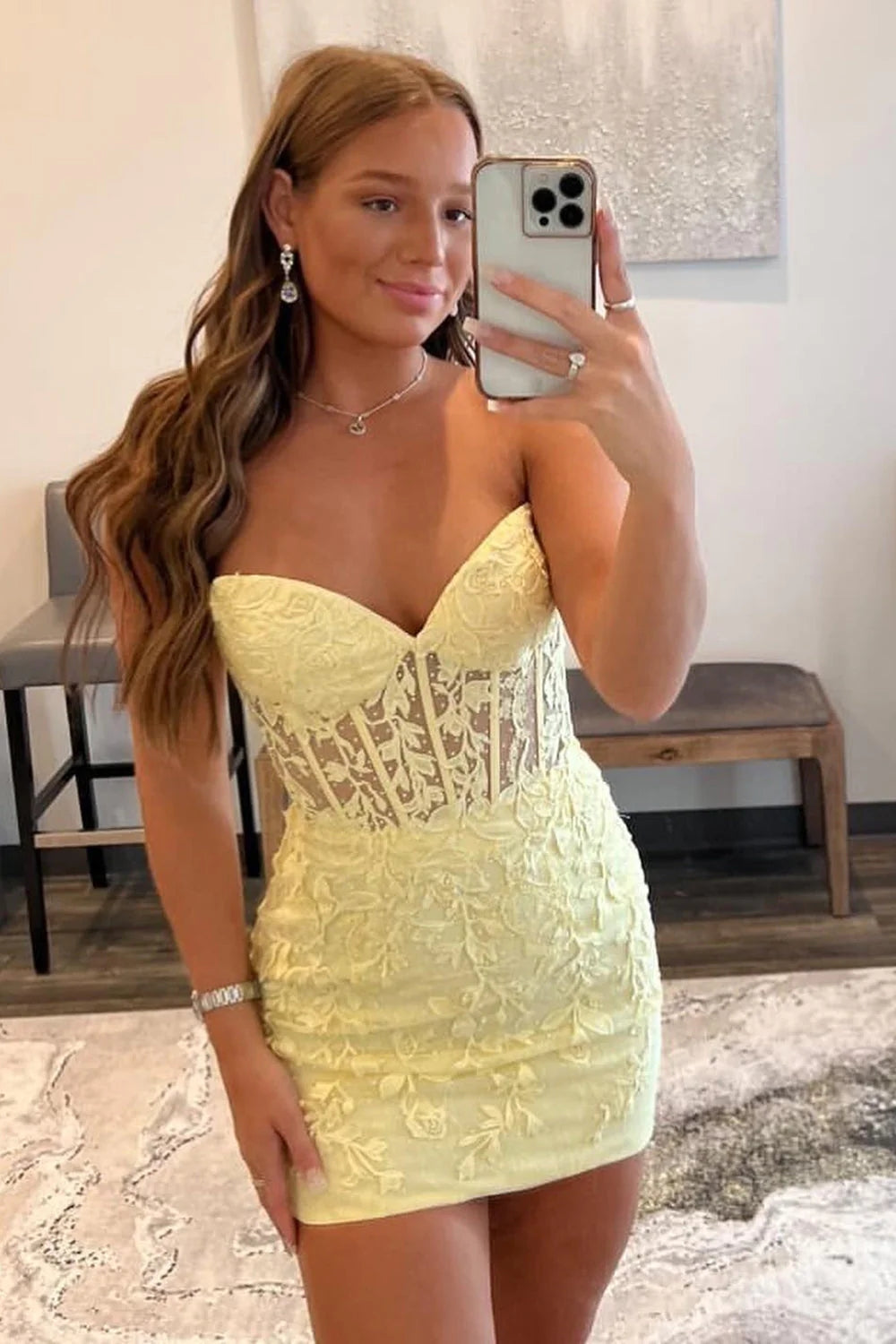 Dressystars Yellow Homecoming Dress Tight Short Prom Dress with Appliques