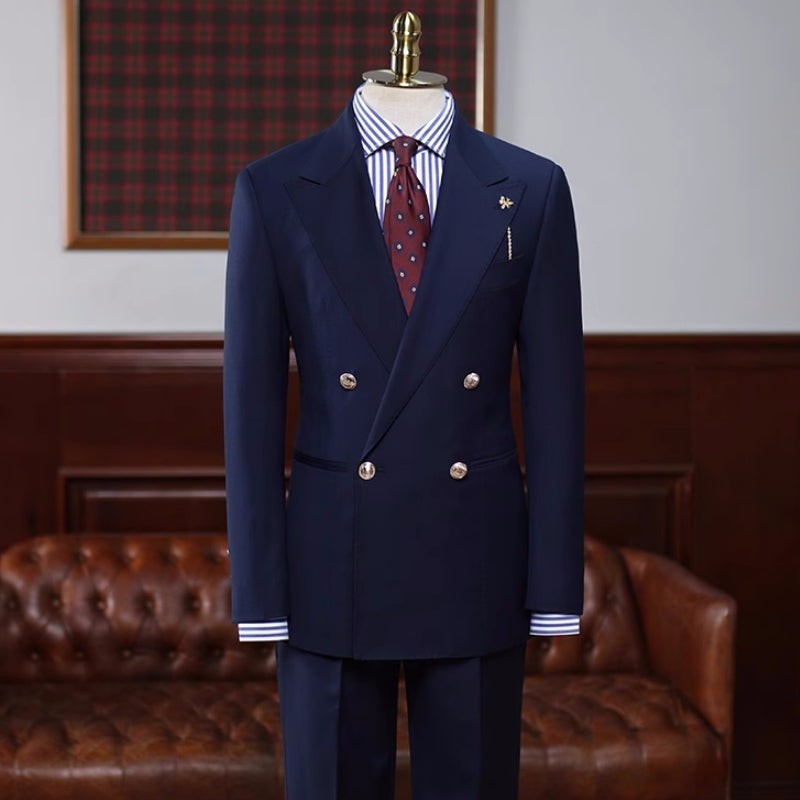 Elegant Navy Blue Peaked Lapel Double Breasted Prom Suit