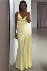Dressystars Elegant Yellow V-Neck Back Satin Gown With Front Twist Formal Evening Gown