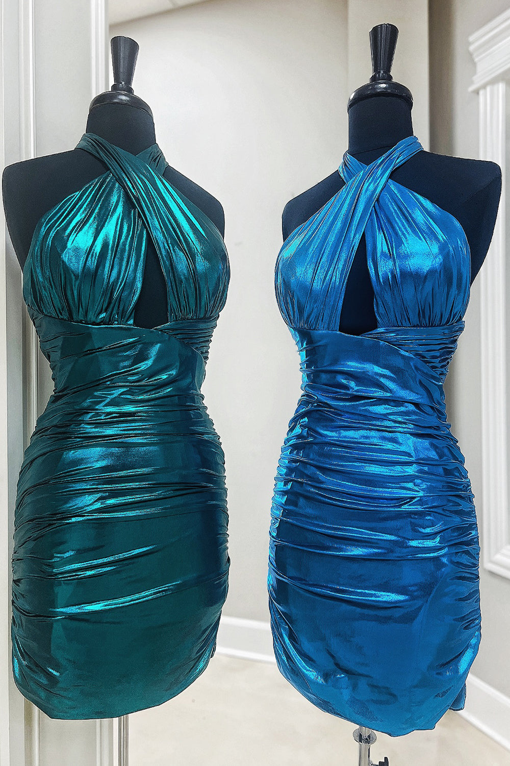 Emerald Green Homecoming Dresses Cross Halter Satin Tight Short Cocktail Dresses