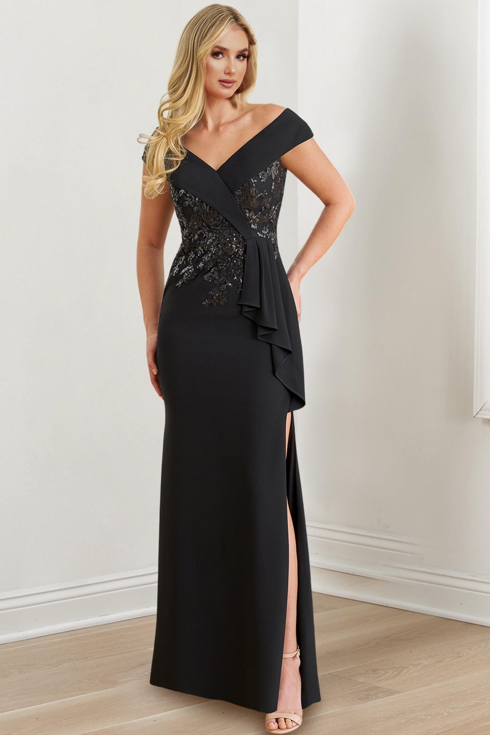 Floor-Length V-Neck Sheath/Column Gowns for Mothers of the Bride