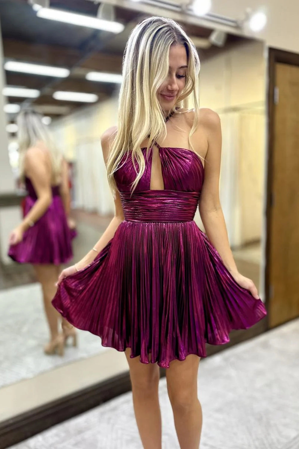 Fuchsia Homecoming Dresses A-Line Metallic Short Pleated Cocktail Dresses