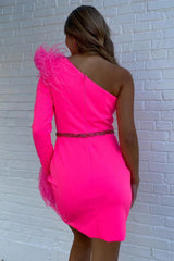 Fuchsia Homecoming Dresses One Shoulder Sequined Tight Short Cocktail Dresses with Feathers