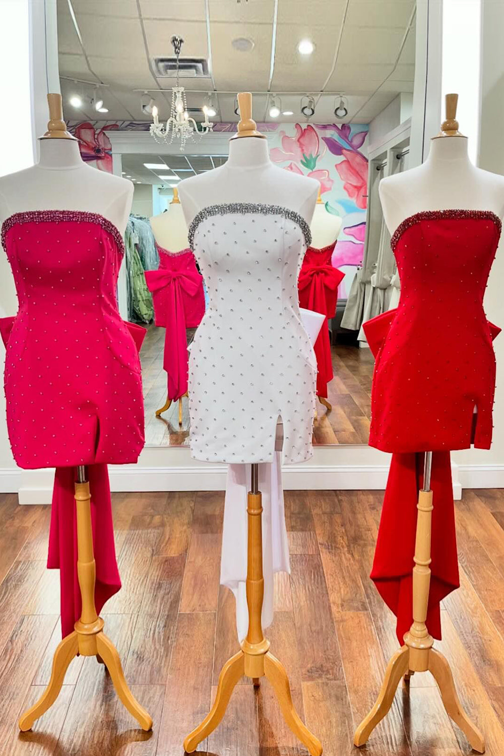 Glitter Black Homecoming Dresses Beaded Strapless Tight Short Cocktail Dresses With Bow