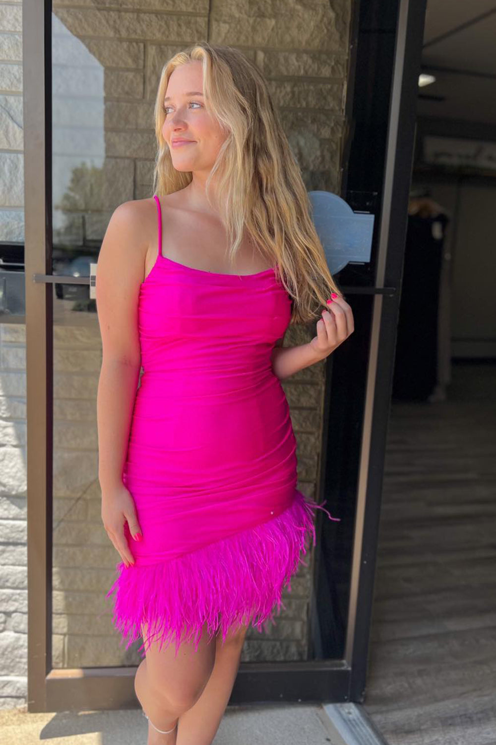 Glitter Fuchsia Homecoming Dresses Feathered Tight Short Cocktail Dresses