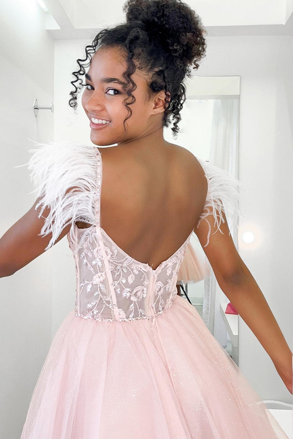 Glitter Pink Homecoming Dresses A-Line Corset Tulle Short Cocktail Dresses with Feathers