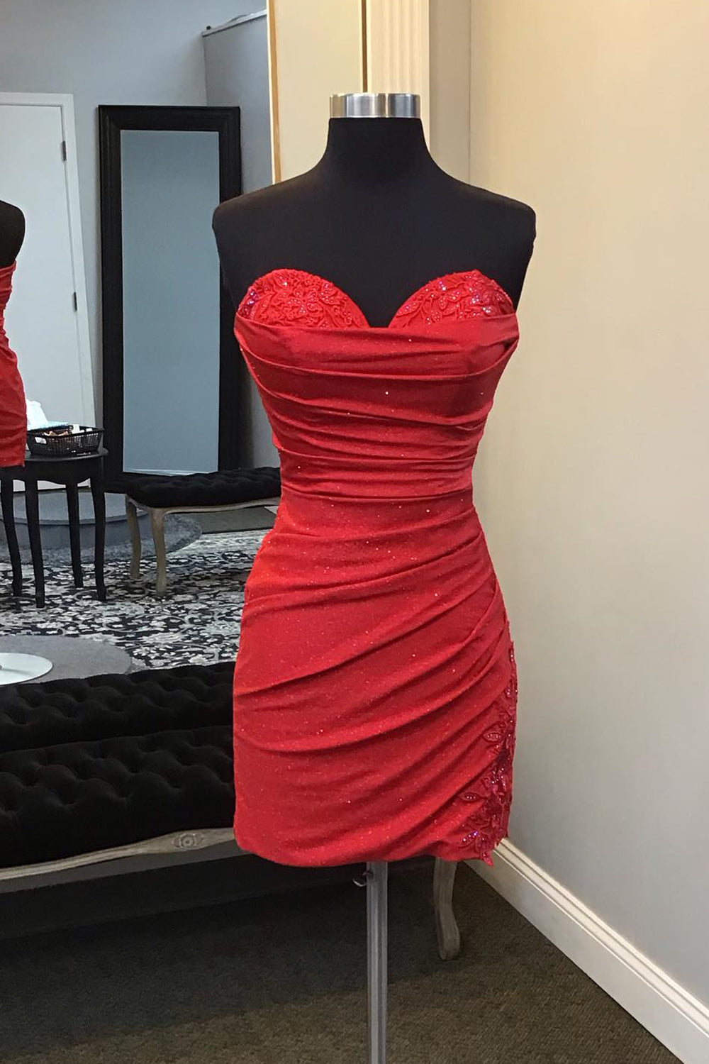 Glitter Red Homecoming Dresses Sweetheart Tight Short Cocktail Dresses with Appliques