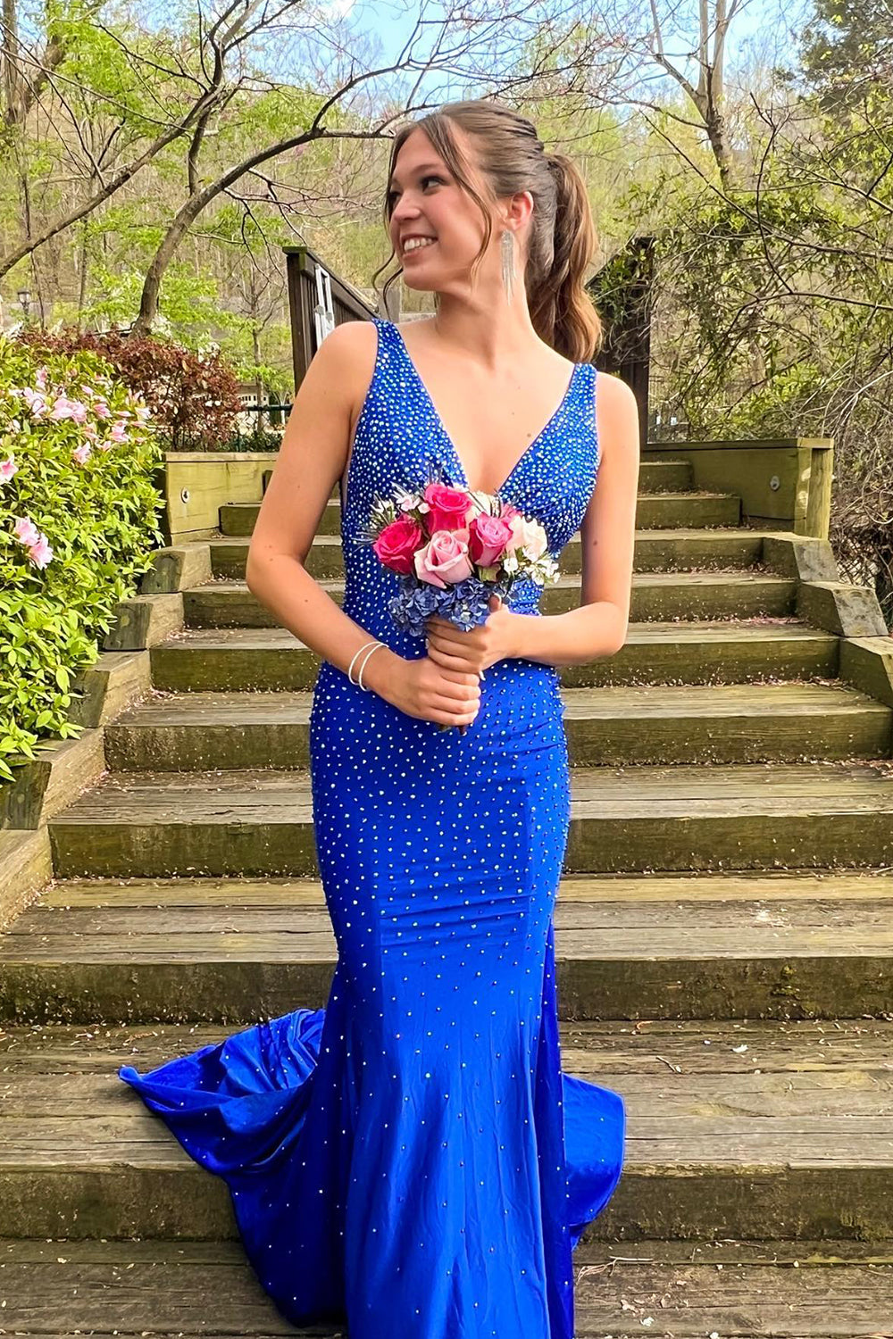 Green Beaded Mermaid V-Neck Backless Long Prom Dress