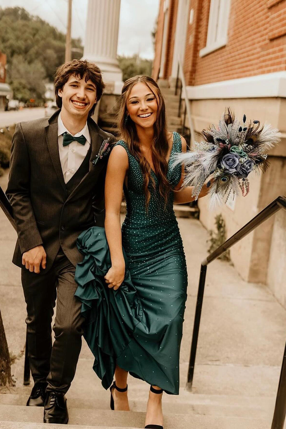 Green Beaded Mermaid V-Neck Backless Long Prom Dress