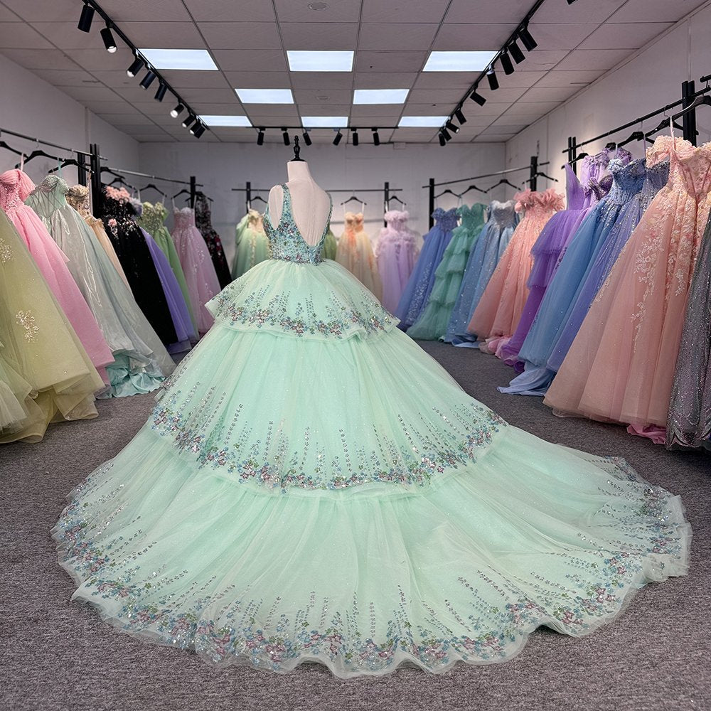 Green Quinceanera Dress Sweet 15 Evening Dress Crystal Sleeveless Ball Gown Beading Sweet 16 Dress