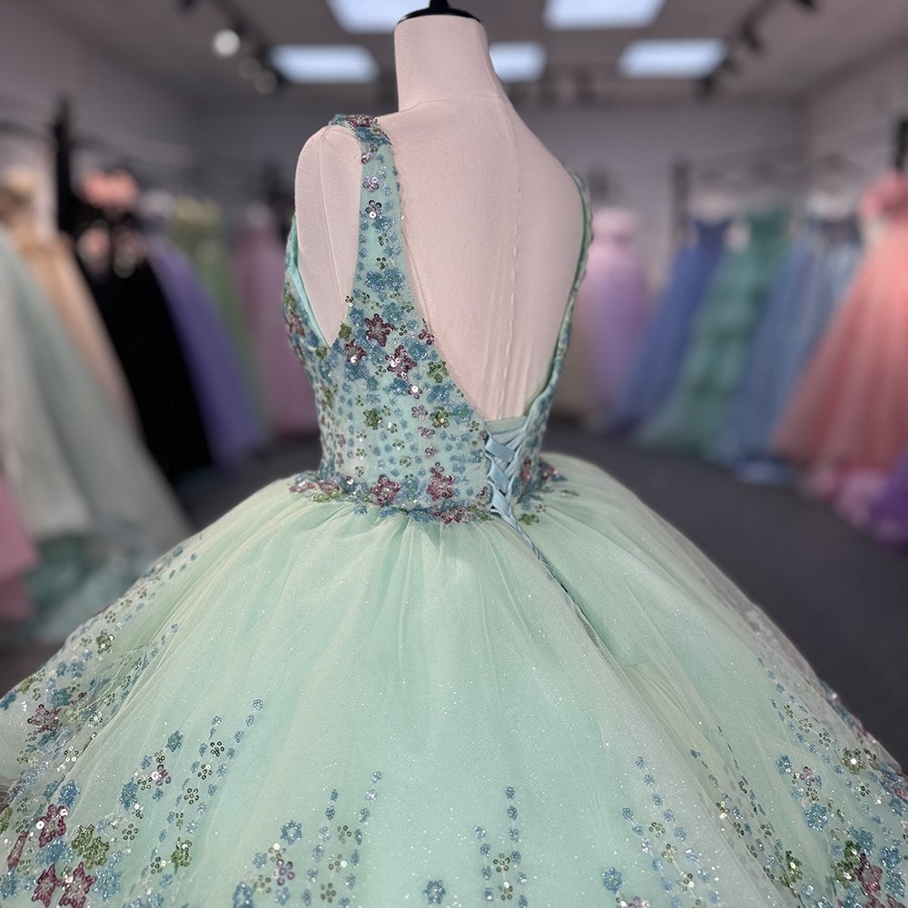 Green Quinceanera Dress Sweet 15 Evening Dress Crystal Sleeveless Ball Gown Beading Sweet 16 Dress