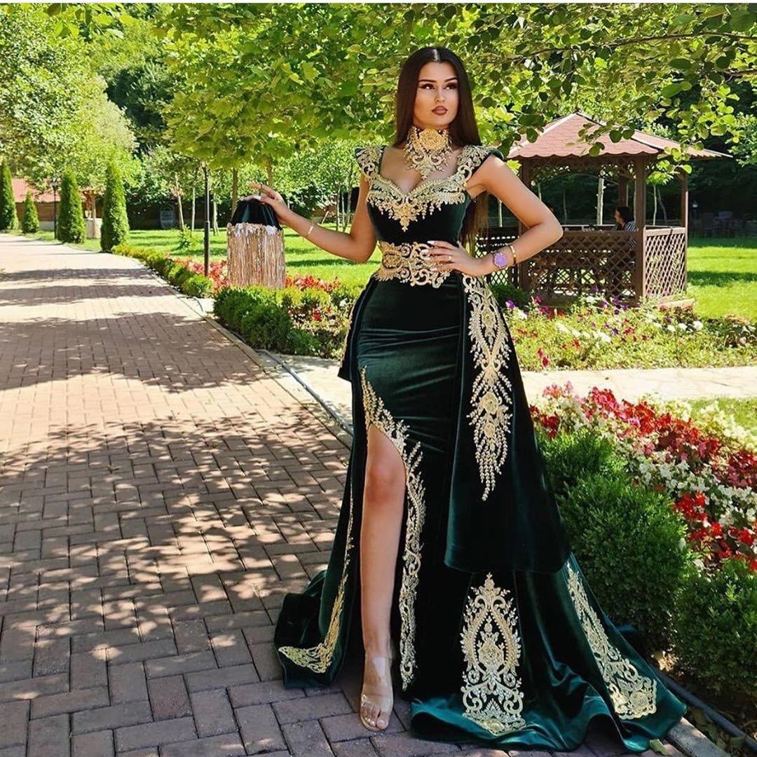 Dressystars Women Green Velvet Christmas Party Dress V Neck Formal Dress with Lace Appliques