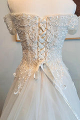 Handmade Beaded Off the Shoulder Wedding Dress Tulle A Line Bridal Gown