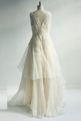Handmade Ivory Round Neck Lace Chiffon Long Handmade Wedding Dress Lace Bridal Gown