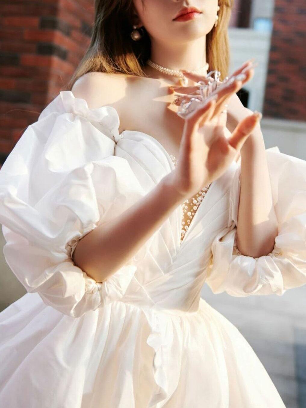 Handmade Wedding Dress Cute Ivory Long Sleeve Taffeta Short Evening Dress