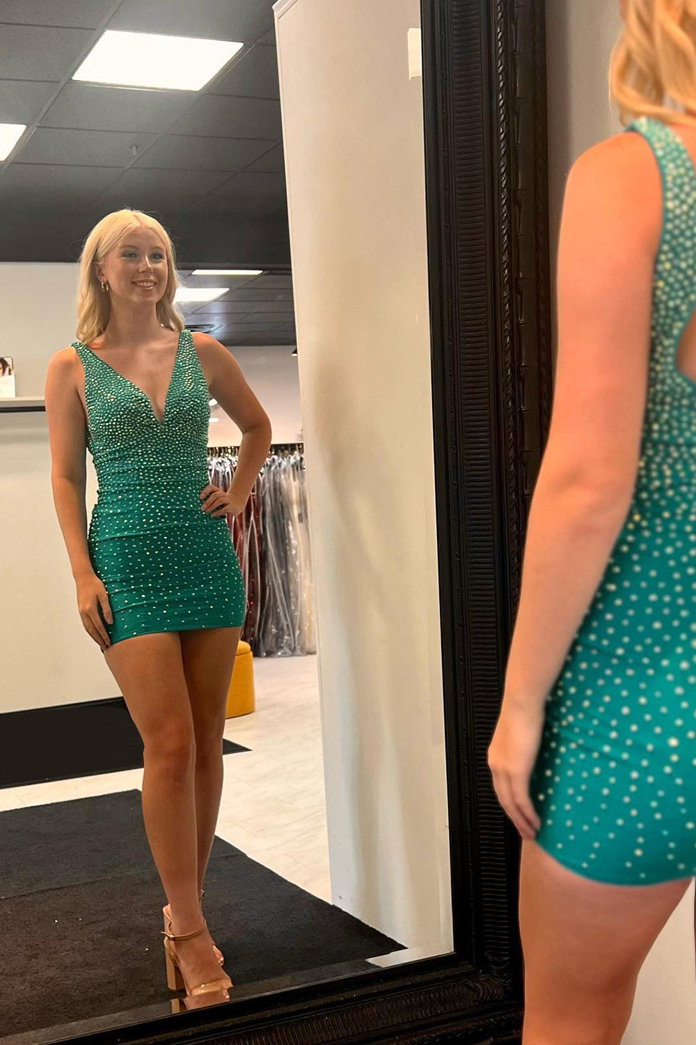 Hot Pink Homecoming Dresses Beaded V-Neck Backless Tight Short Cocktail Dresses