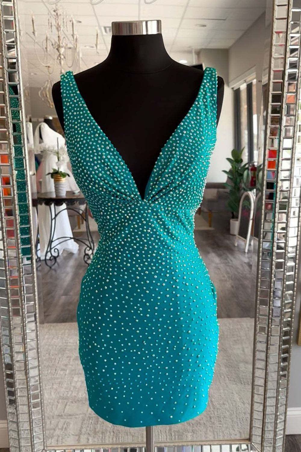 Hot Pink Homecoming Dresses Beaded V-Neck Backless Tight Short Cocktail Dresses