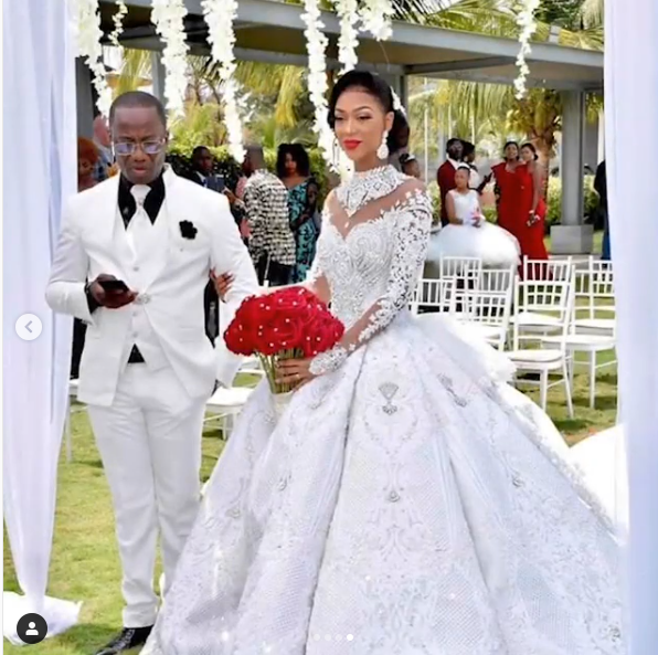 Ivory Ball Gown Wedding Dress High Neck Long Sleeve Beaded Appliques Bridal Dress