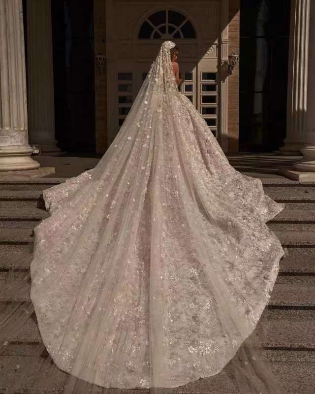 Ivory Ball Gown Wedding Dress Sequined Sweetheart Bridal Dress