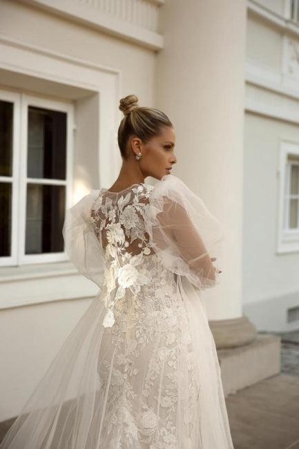 Ivory Mermaid Wedding Dress Sweetheart Neck Bridal Gown with Wateau Train