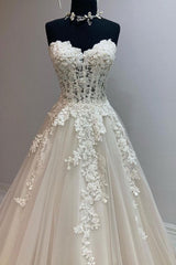 Ivory Prom Dress Sweetheart Neck Tulle Lace Long Formal Gown Evening Dress