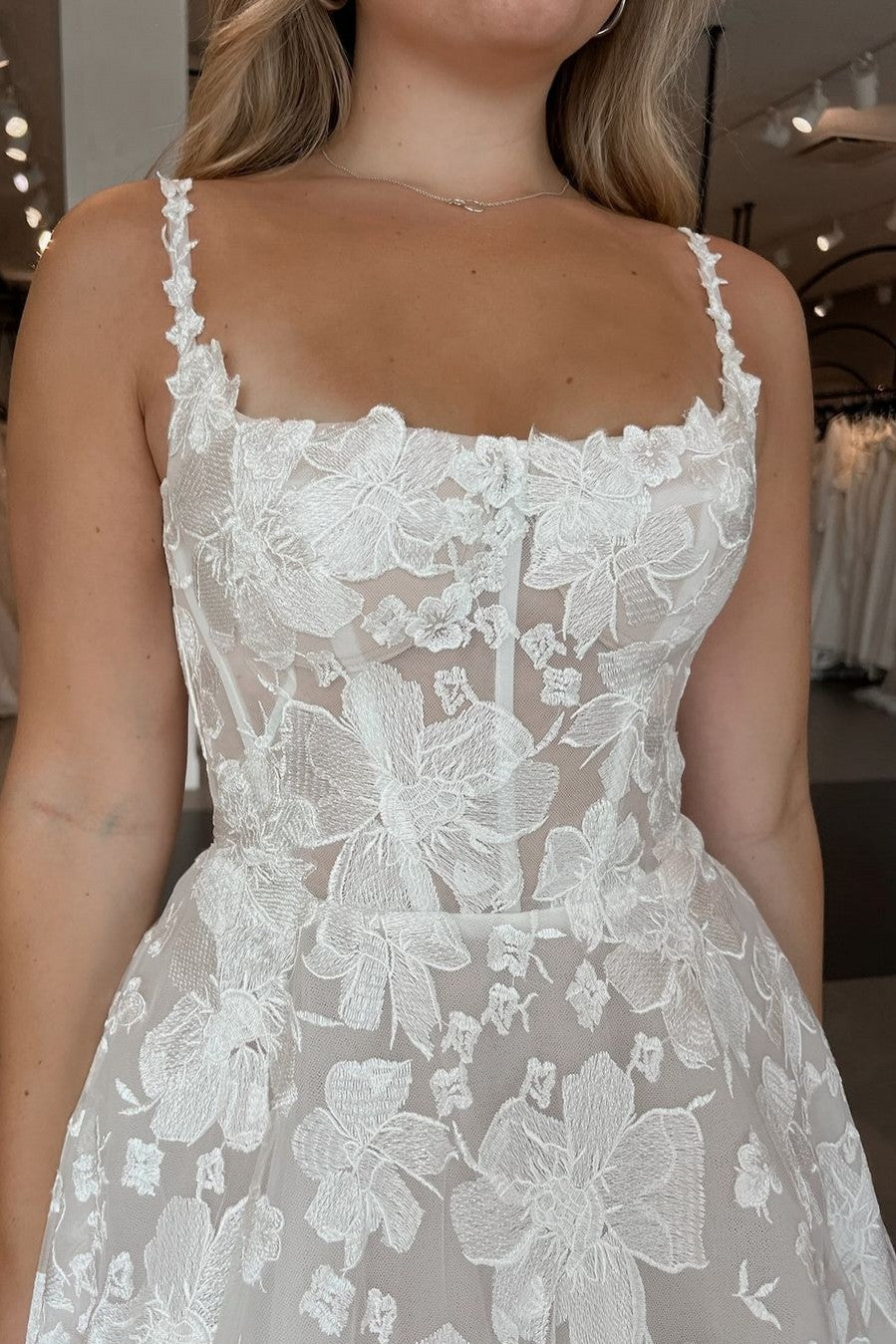 Dressystars Women Ivory Spaghetti Straps Wedding Dress Embroidered Corset Bridal Dress with Sweep Train Dressystars Women Ivory Spaghetti Straps Wedding Dress Embroidered Corset Bridal Dress with Sweep Train