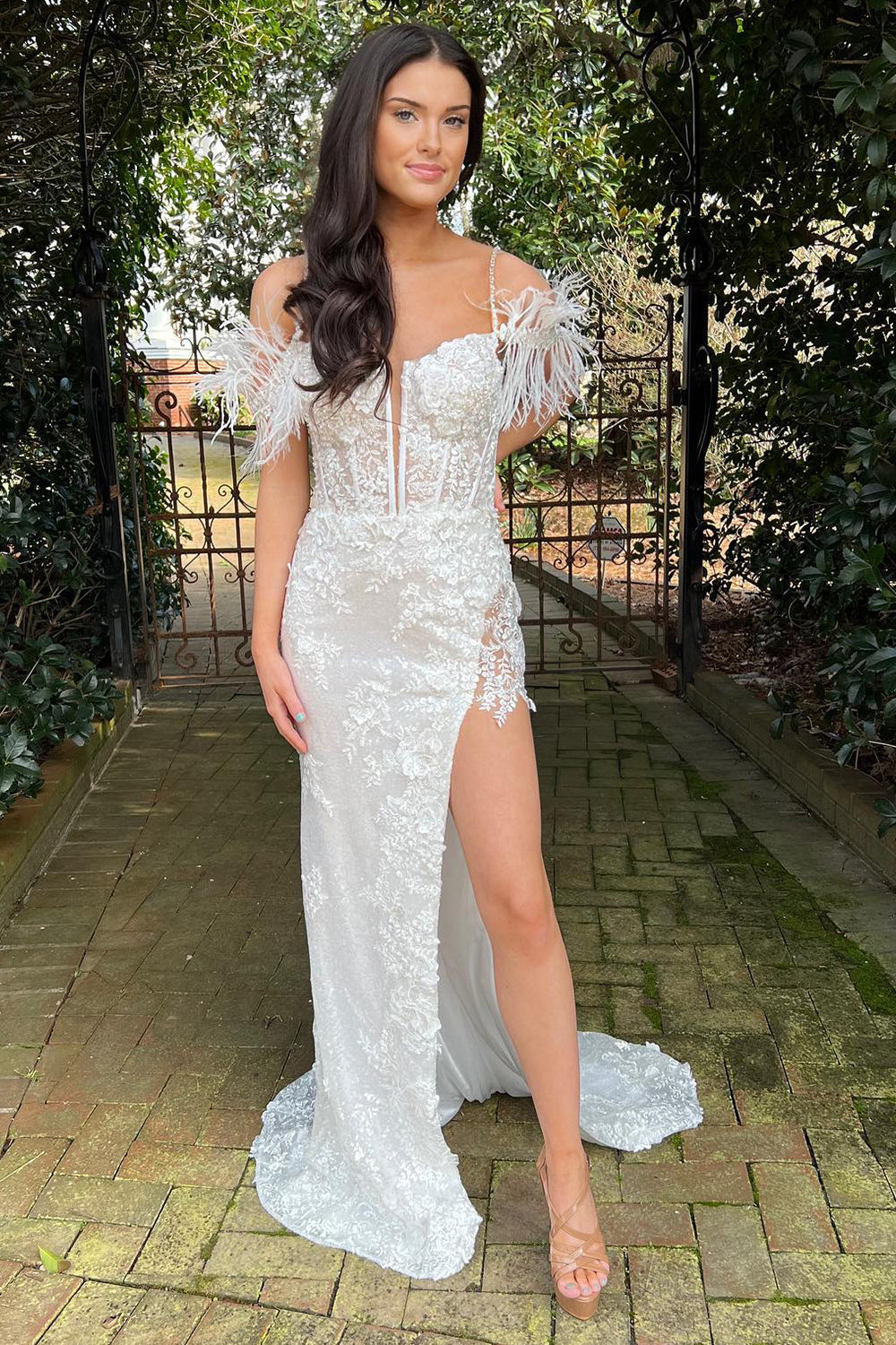 Lavender Prom Dress Appliques Mermaid Evening Dress with Feathers