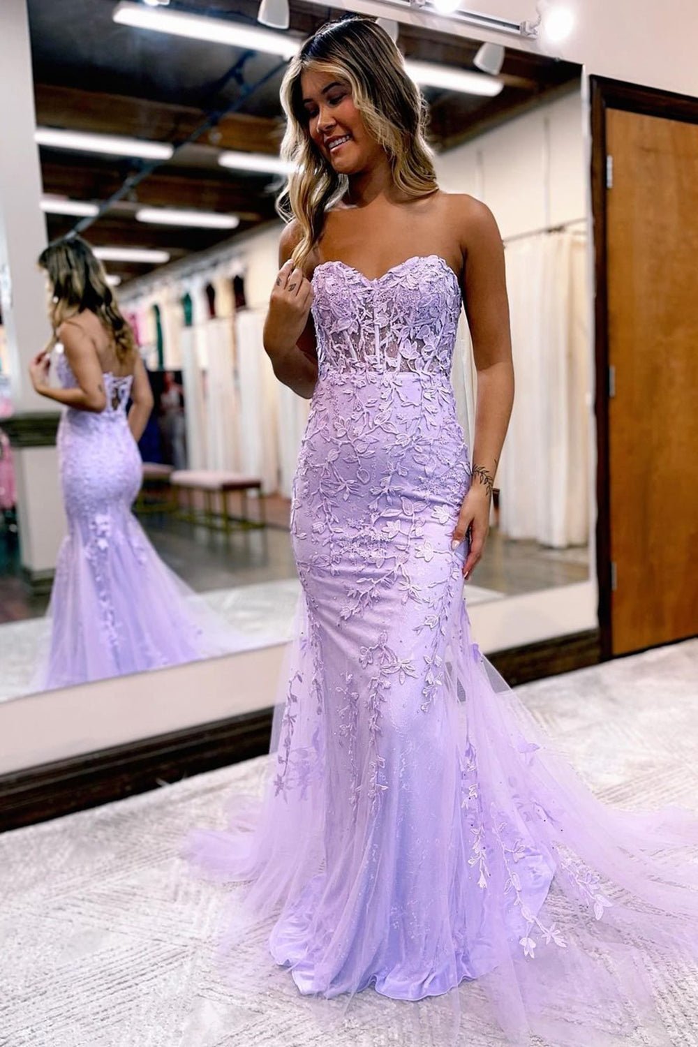Light Purple Prom Dress Sweetheart Lace Up Long Mermaid Evening Dress with Appliques