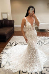Long Ivory Wedding Dress Mermaid V Neck Sleeveless Lace Backless Bridal Gown