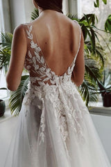 Long White Wedding Dress A Line V Neck Lace Glitter Backless Bridal Gown With Slit