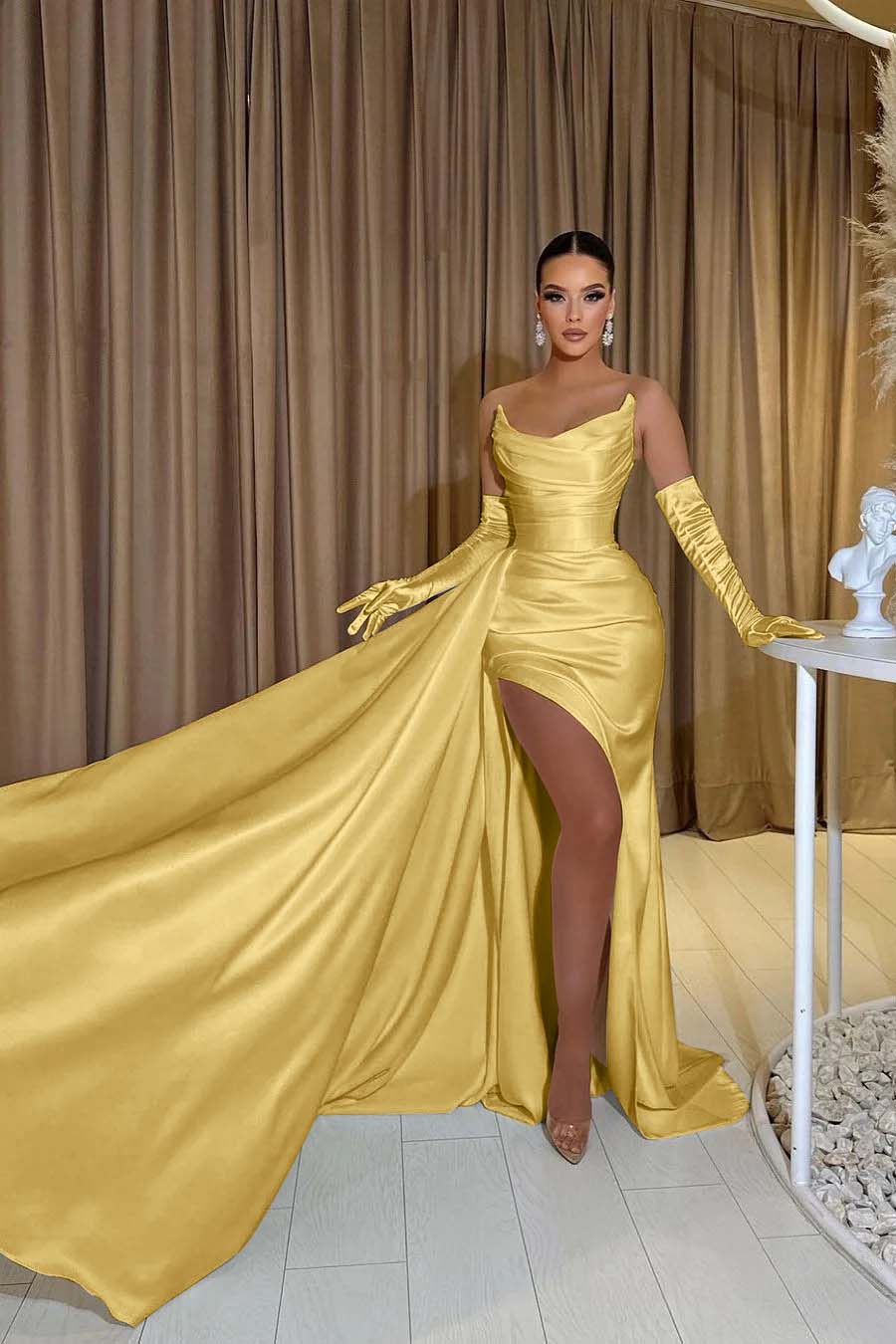 Mermaid Wedding Dress Sleeveless Strapless Satin Formal Gown