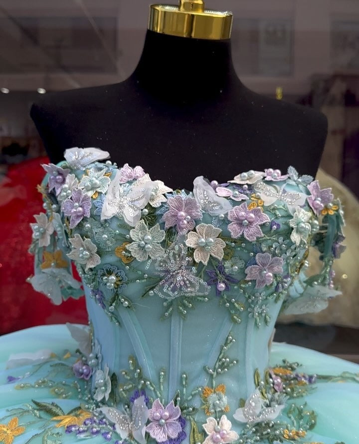 Modern & Luxury Ball Gown Off Shoulder 3D Butterfly Flowers Appliques Lake Blue Tulle Princess Quinceanera Dress Evening Party Gown For Sweet 16