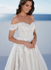 Off The Shoulder Ball Gown Lace Wedding Dress With Tulle