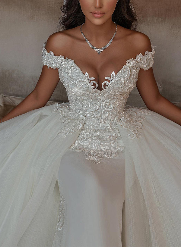 Off The Shoulder Sleeveless Wedding Dress With Lace Appliques