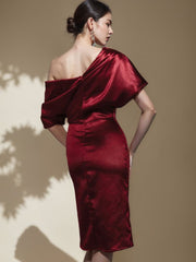 Off-the-Shoulder Short Sleeve Sheath Cocktail Dress with Ruched Knee-Length Column Design