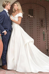Off the Shoulder Vintage Satin Wedding Dress With Ruffle/Pockets