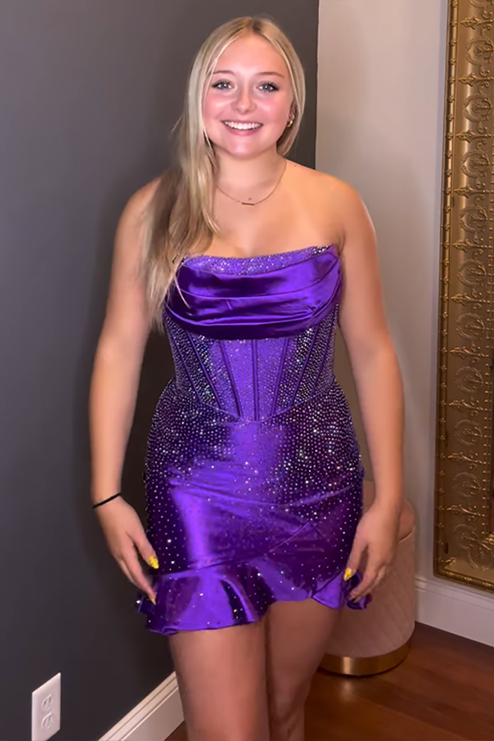 Pink Beaded Homecoming Dresses Corset Ruffled Short Tight Cocktail Dresses