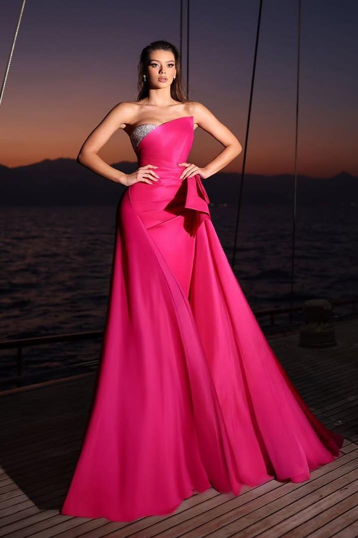 Pink Detachable Train Prom Dress Sleeveless Strapless Formal Dress With Beadings and Rhinestones